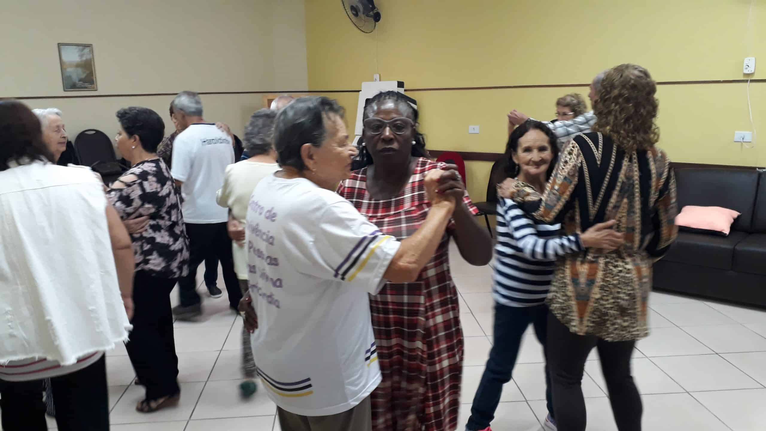 Centro de Convivência para Pessoas Idosas Divina Misericórdia - CECOPI - Foto 6