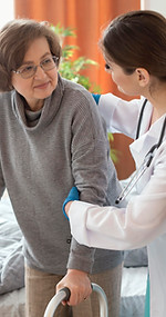 Kinaki Home Care - Atendimento domiciliar e hospitalar - Cuidadora de idosos - Cuidado familiar - Curso cuidador idosos - Foto 4